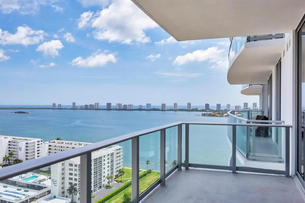 220 Lake Shore Drive #1809 Lake Park, FL 33403