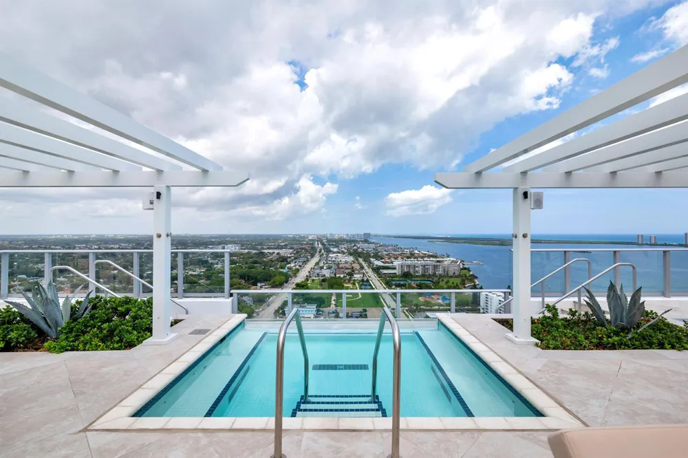 220 Lake Shore Drive #1809 Lake Park, FL 33403
