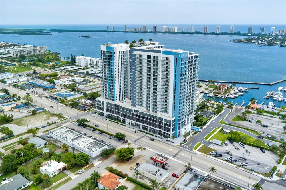 220 Lake Shore Drive #1809 Lake Park, FL 33403