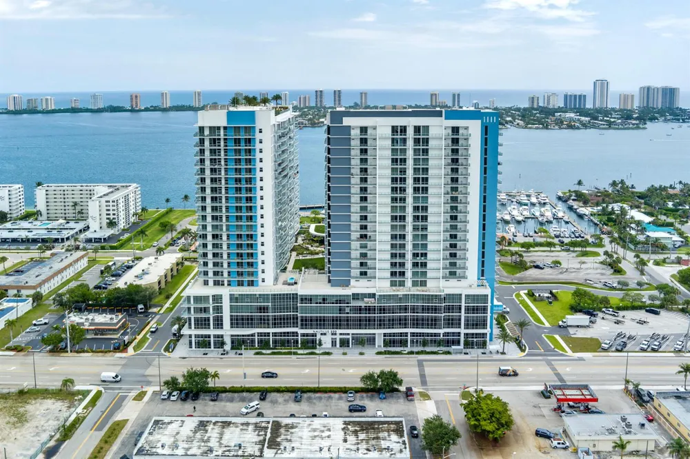 220 Lake Shore Drive #1809 Lake Park, FL 33403