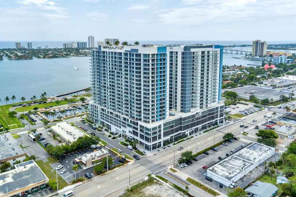 220 Lake Shore Drive #1809 Lake Park, FL 33403