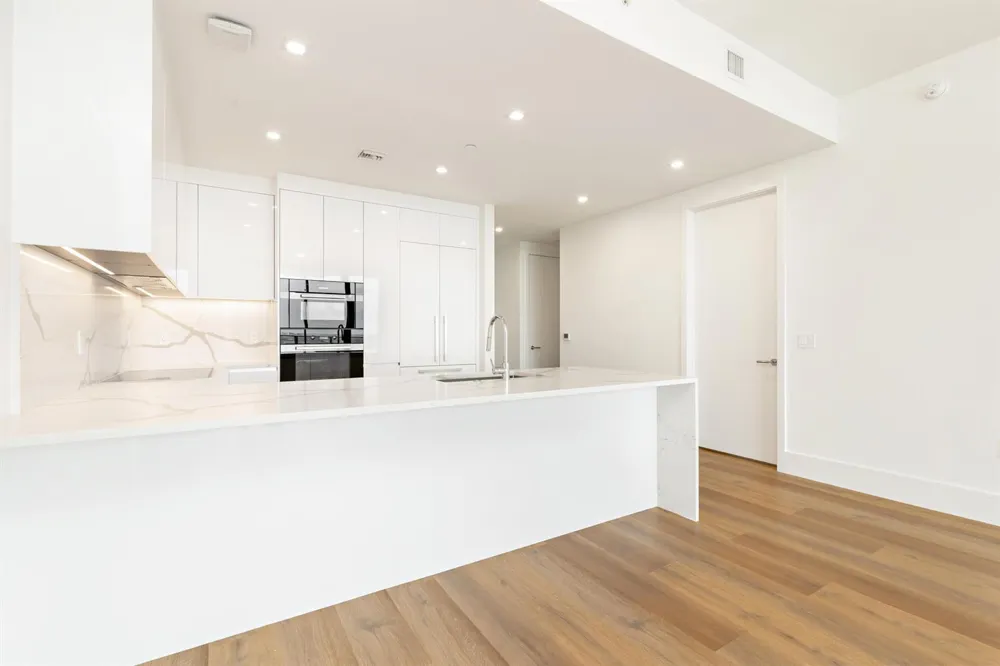 220 Lake Shore Drive #1809 Lake Park, FL 33403