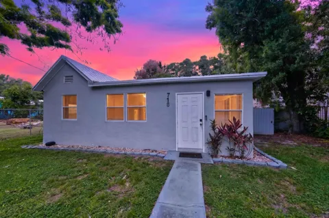 716 Citrus Avenue