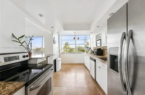 11930 Bayshore Drive #302