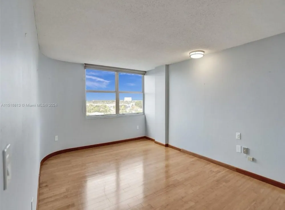 11930 Bayshore Drive #601 North Miami, FL 33181
