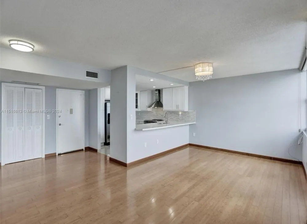 11930 Bayshore Drive #601 North Miami, FL 33181