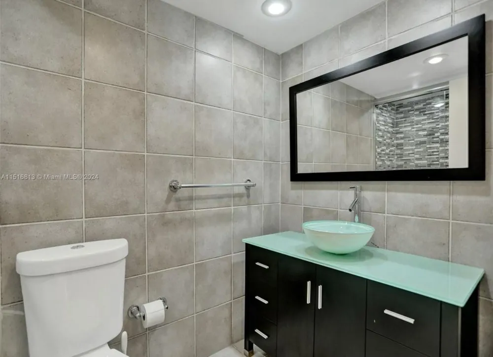 11930 Bayshore Drive #601 North Miami, FL 33181