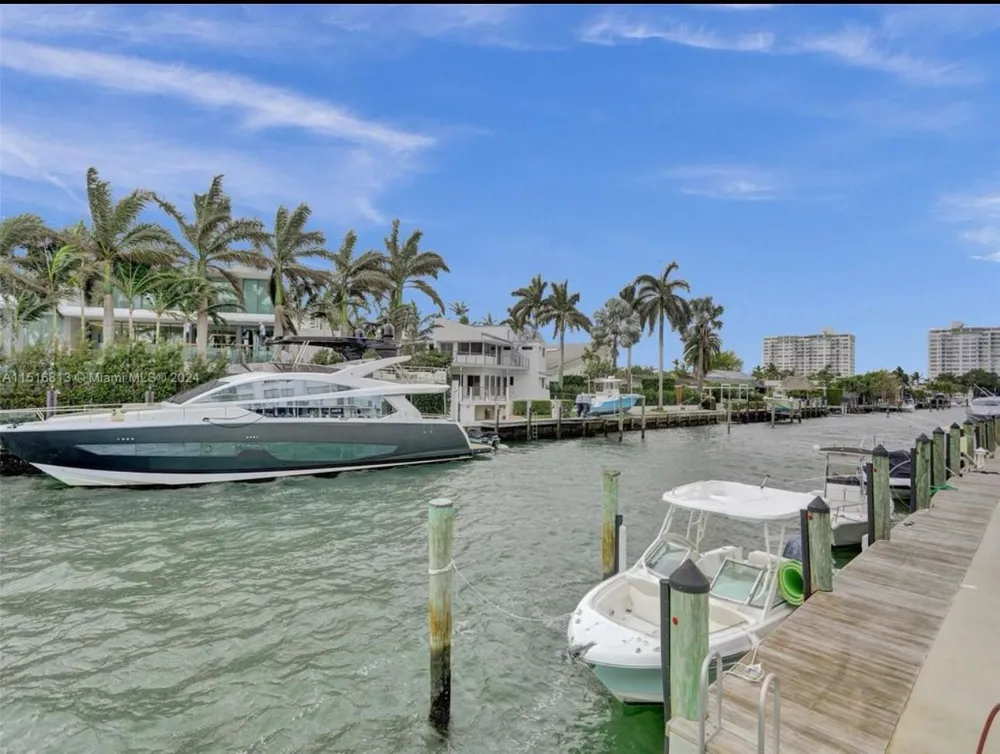 11930 Bayshore Drive #601 North Miami, FL 33181
