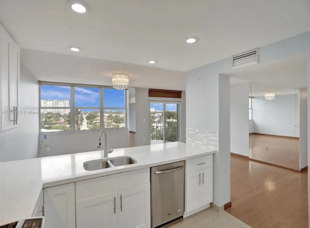 11930 Bayshore Drive #601 North Miami, FL 33181