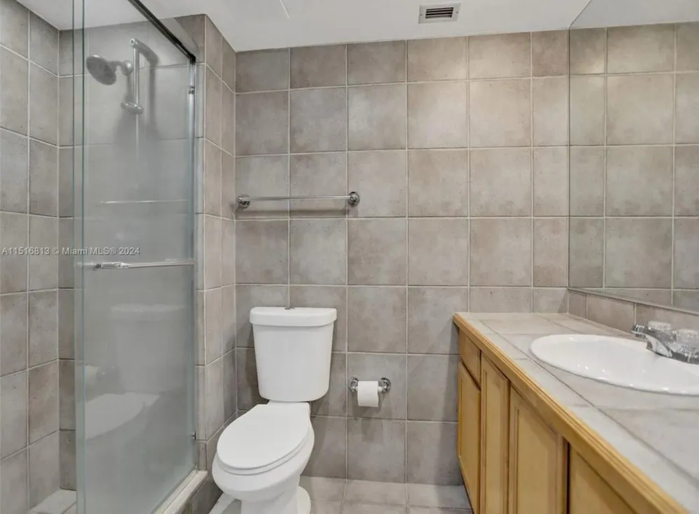 11930 Bayshore Drive #601 North Miami, FL 33181