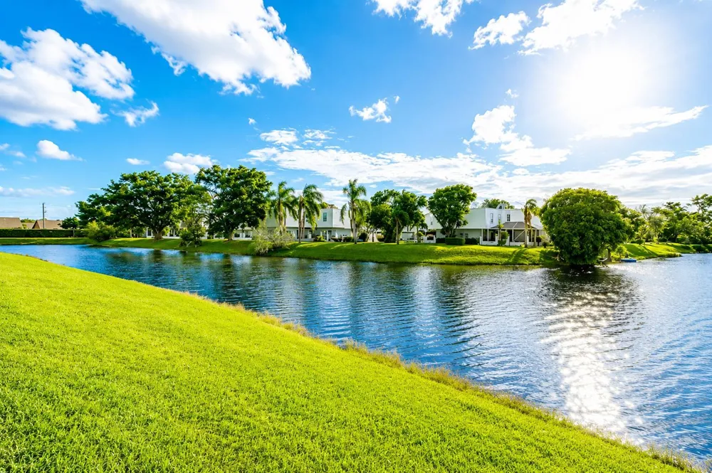 1608 Shaker Circle Wellington, FL 33414