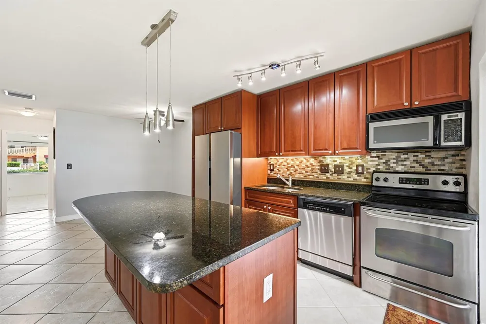 2881 NE 32nd Street #118 Fort Lauderdale, FL 33306