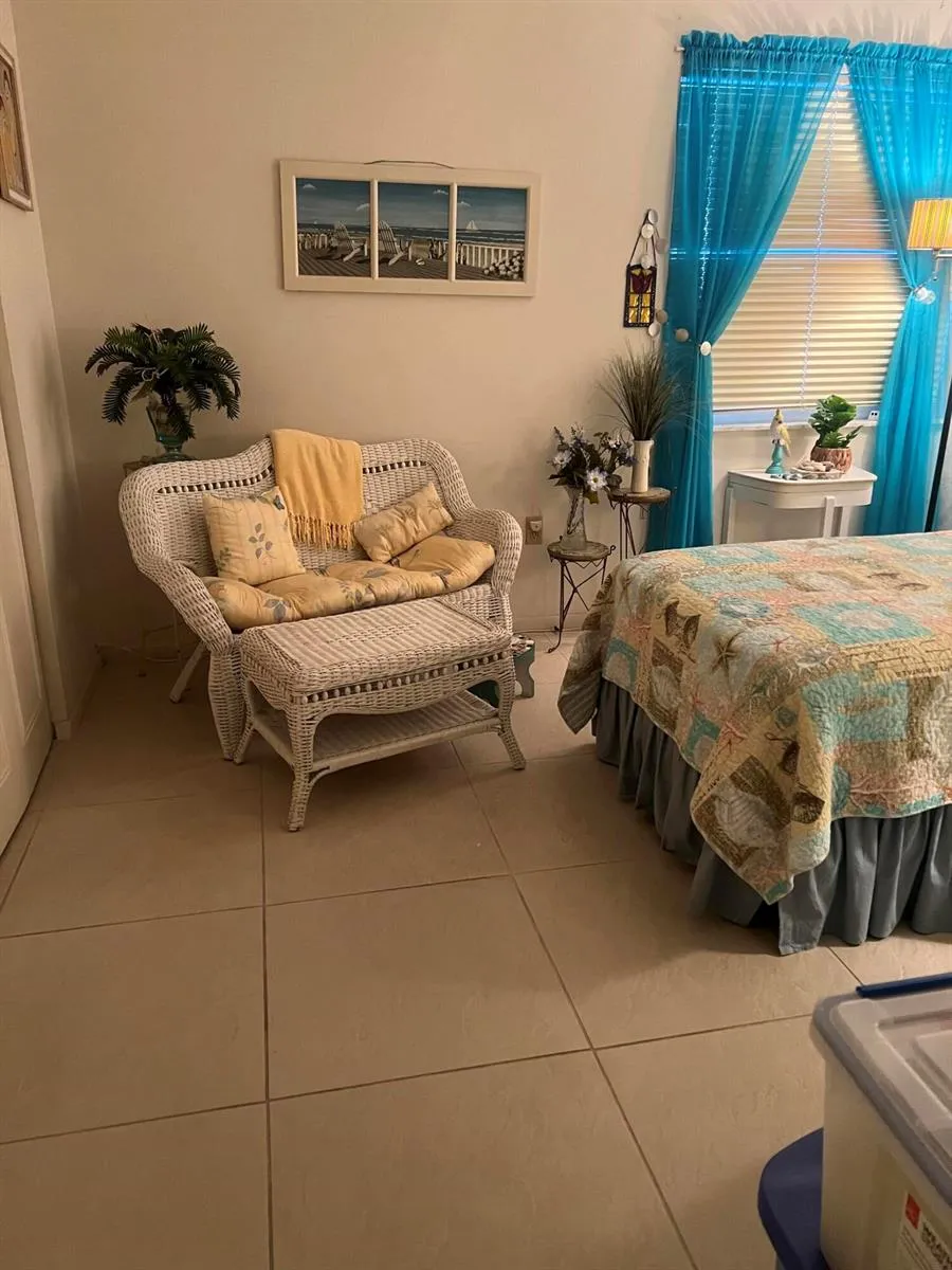 506 Davis Road #78 Palm Springs, FL 33461