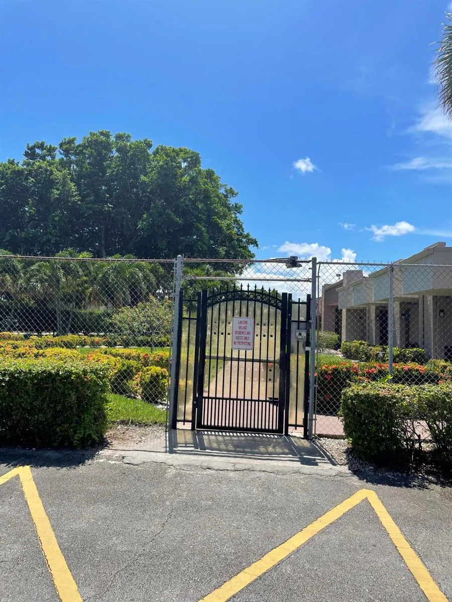 506 Davis Road #78 Palm Springs, FL 33461