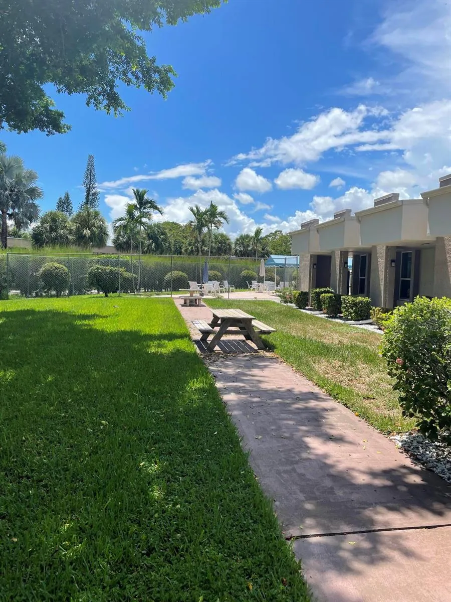 506 Davis Road #78 Palm Springs, FL 33461