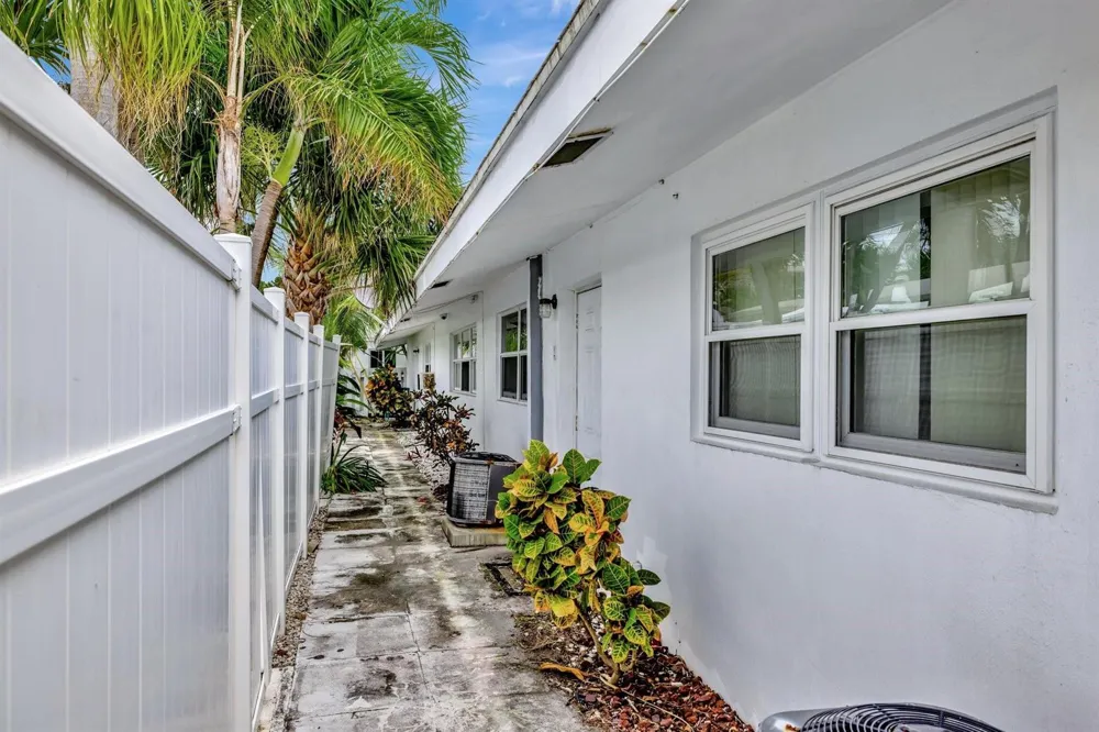 4548 Ocean #3 Lauderdale By The Sea, FL 33313