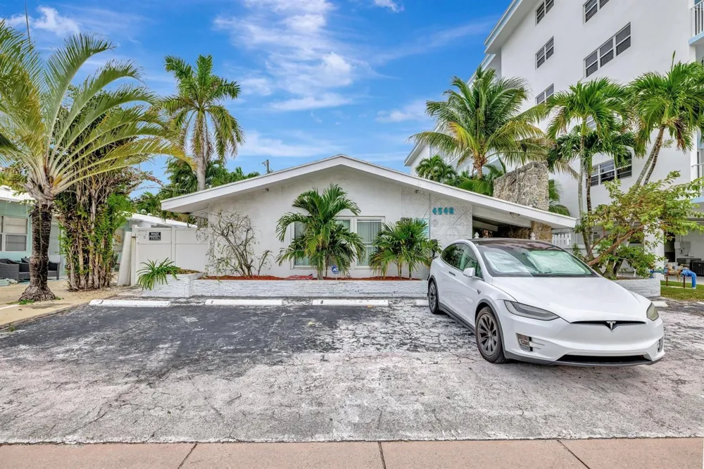4548 Ocean #3 Lauderdale By The Sea, FL 33313