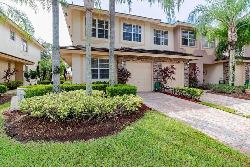 356 SE Bloxham Way Stuart, FL 34997