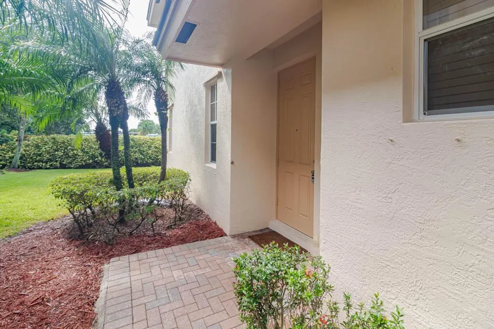356 SE Bloxham Way Stuart, FL 34997
