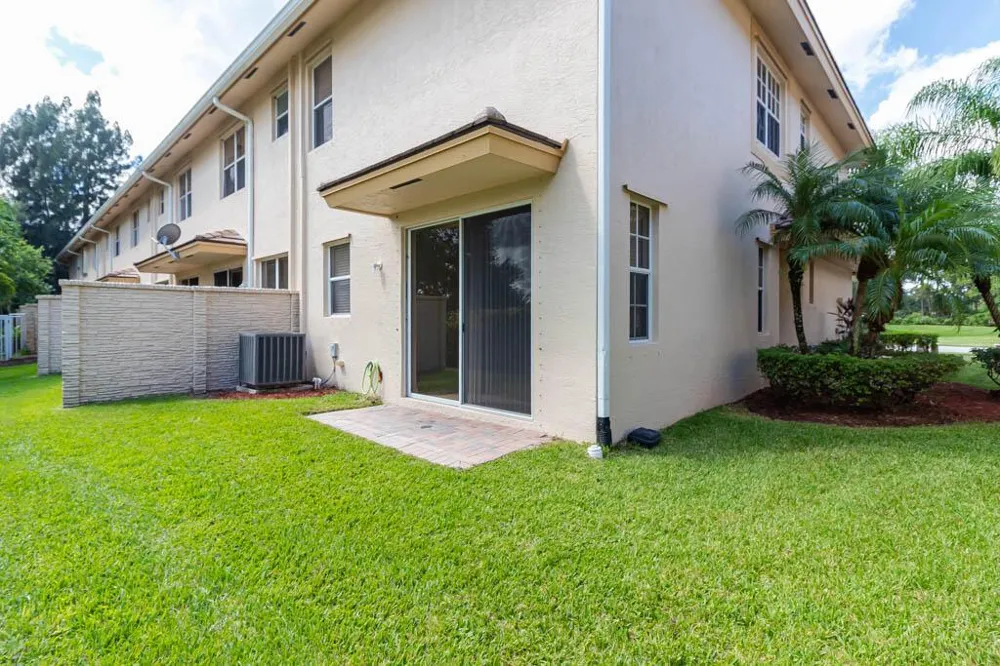 356 SE Bloxham Way Stuart, FL 34997