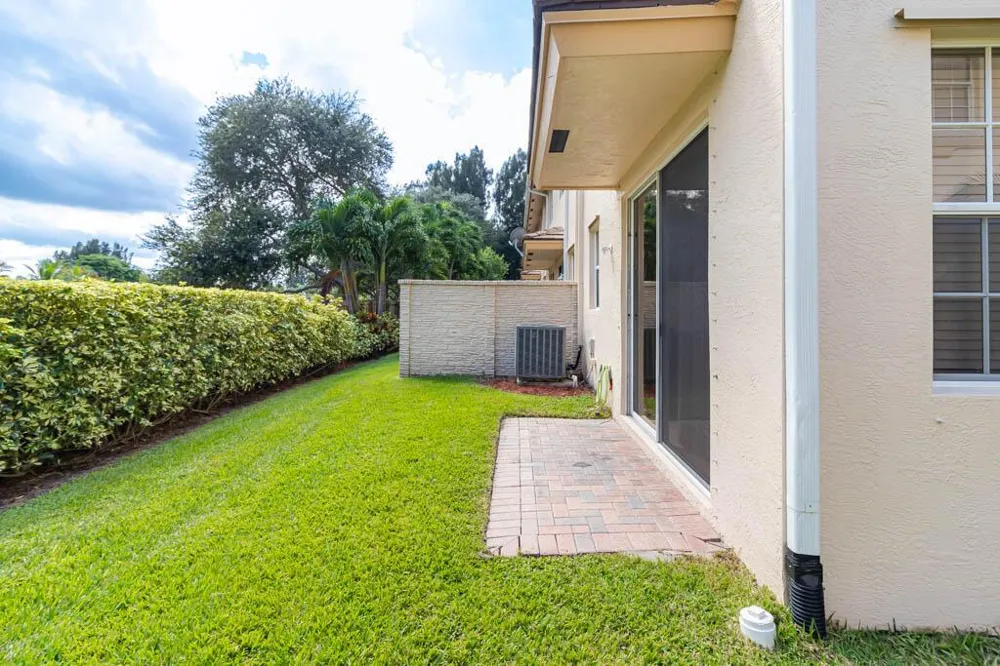 356 SE Bloxham Way Stuart, FL 34997