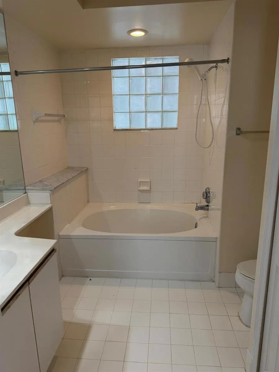 3225 NE 184th Street #10303 Aventura, FL 33160
