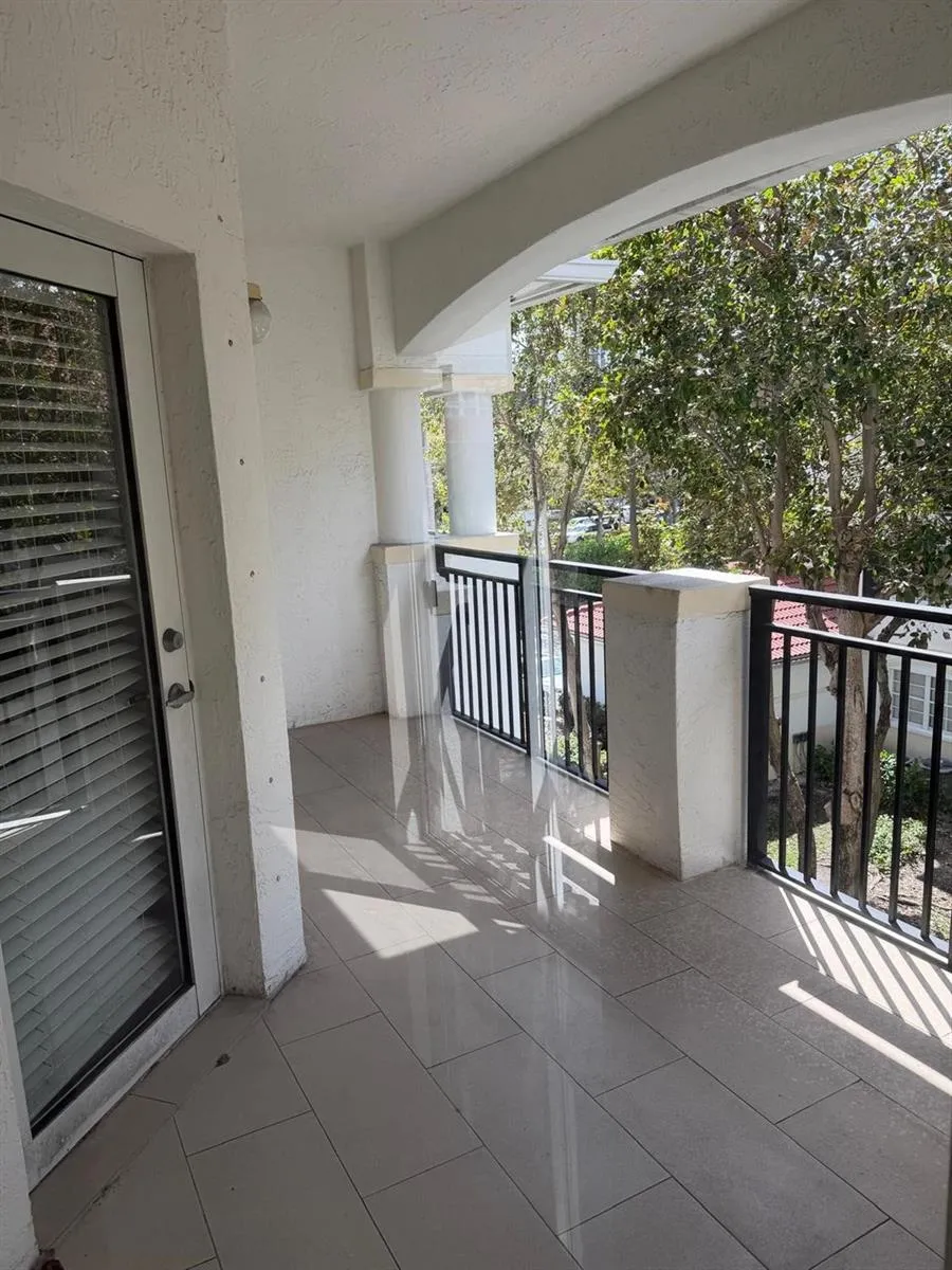 3225 NE 184th Street #10303 Aventura, FL 33160