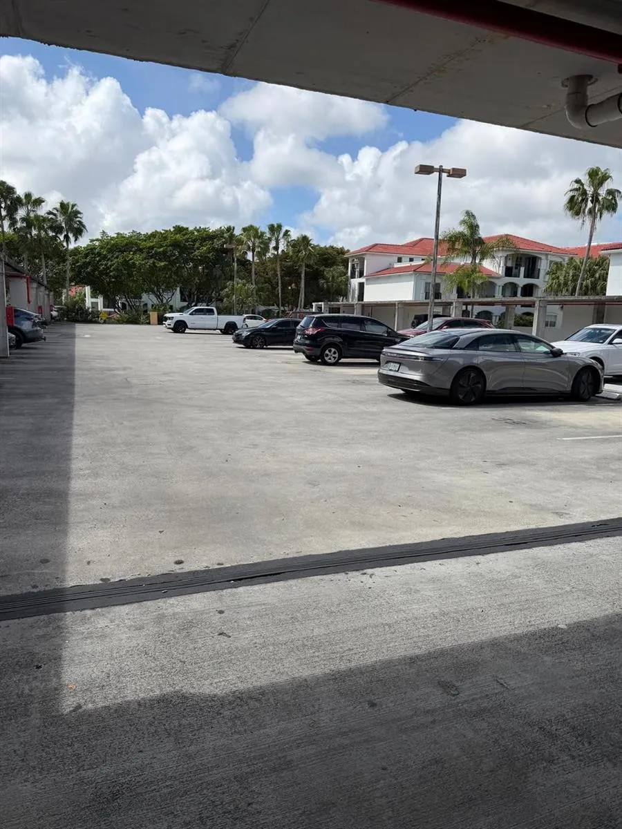 3225 NE 184th Street #10303 Aventura, FL 33160