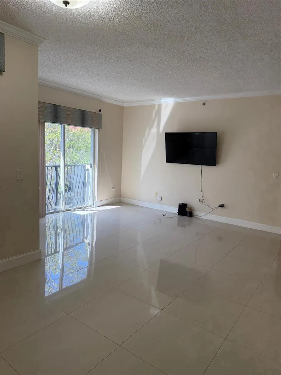 3225 NE 184th Street #10303 Aventura, FL 33160