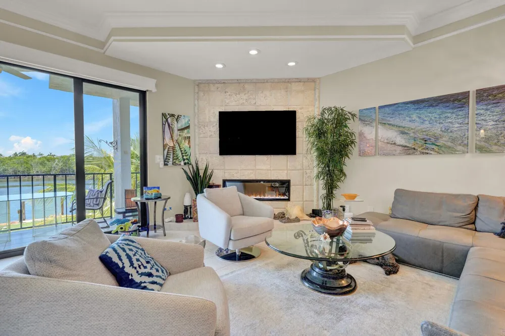 4501 Ocean Boulevard #Th-04 Boca Raton, FL 33431