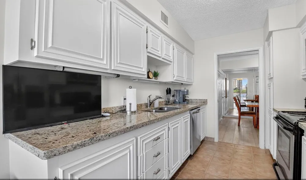 3400 Ocean Drive #405 Singer Island, FL 33404