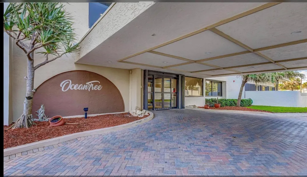 3400 Ocean Drive #405 Singer Island, FL 33404