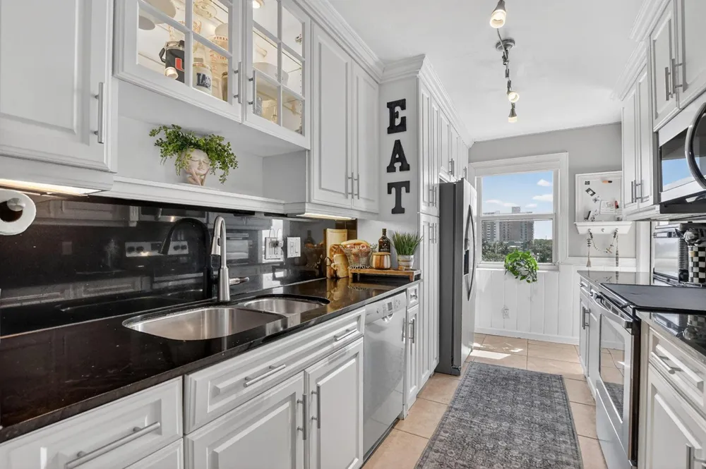 1050 Hillsboro Mile #602w Hillsboro Beach, FL 33062