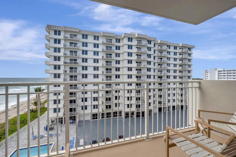 3215 S Ocean Boulevard #509 Highland Beach, FL 33487