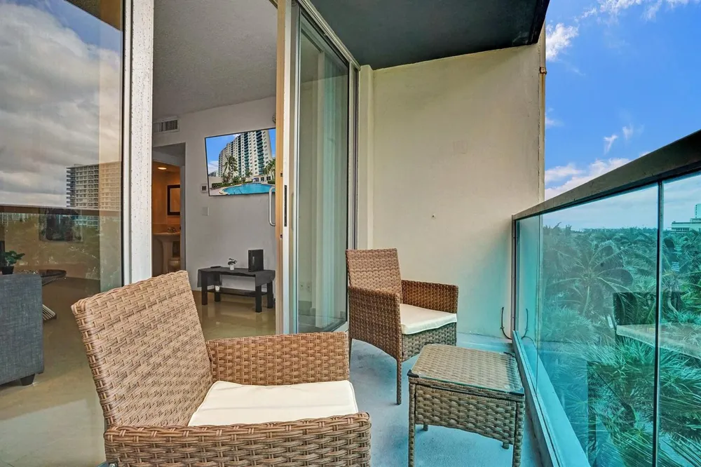 4001 S Ocean Drive #5k Hollywood, FL 33019