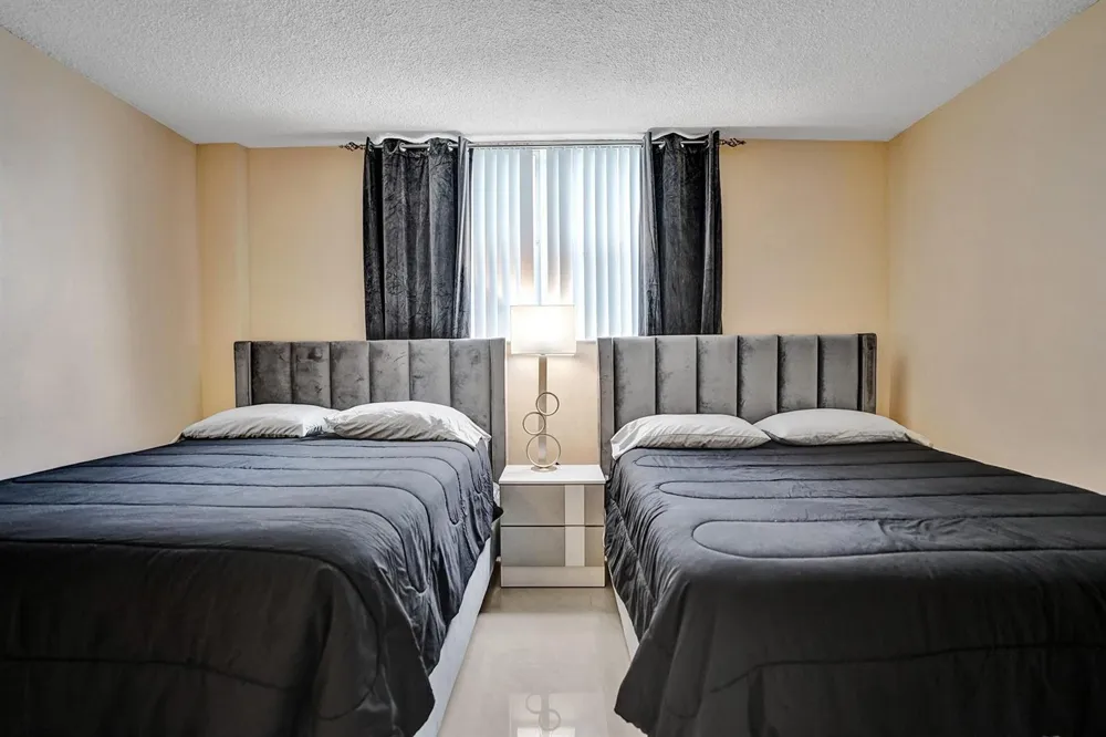 4001 S Ocean Drive #5k Hollywood, FL 33019