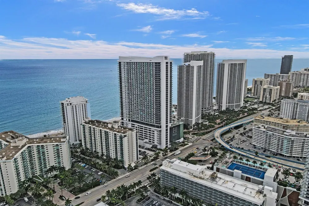 4001 S Ocean Drive #5k Hollywood, FL 33019