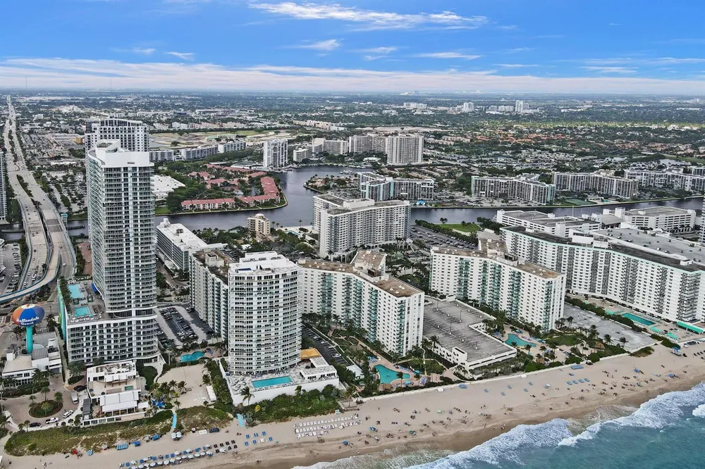 4001 S Ocean Drive #5k Hollywood, FL 33019