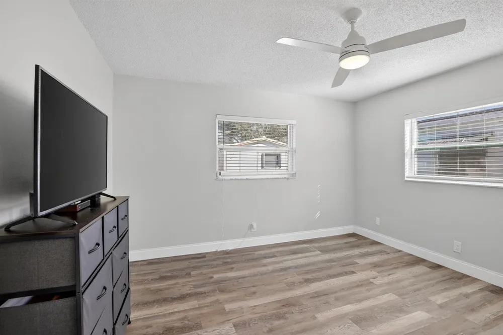 8845 NW 14th Street Plantation, FL 33322