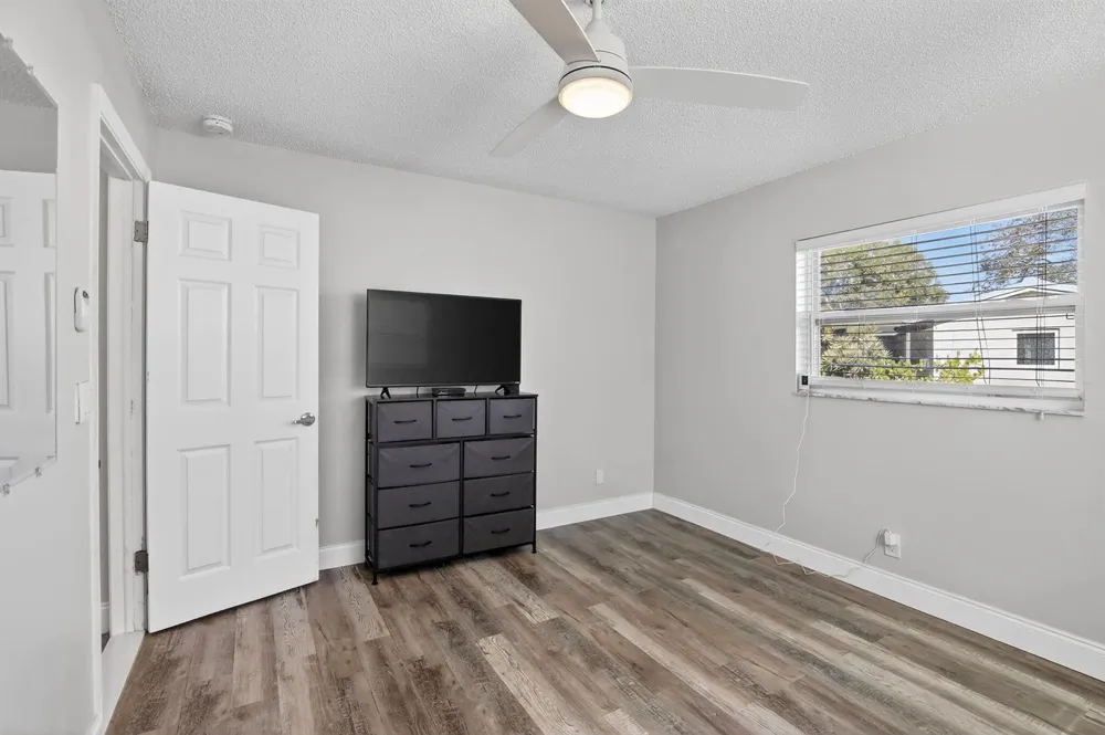 8845 NW 14th Street Plantation, FL 33322