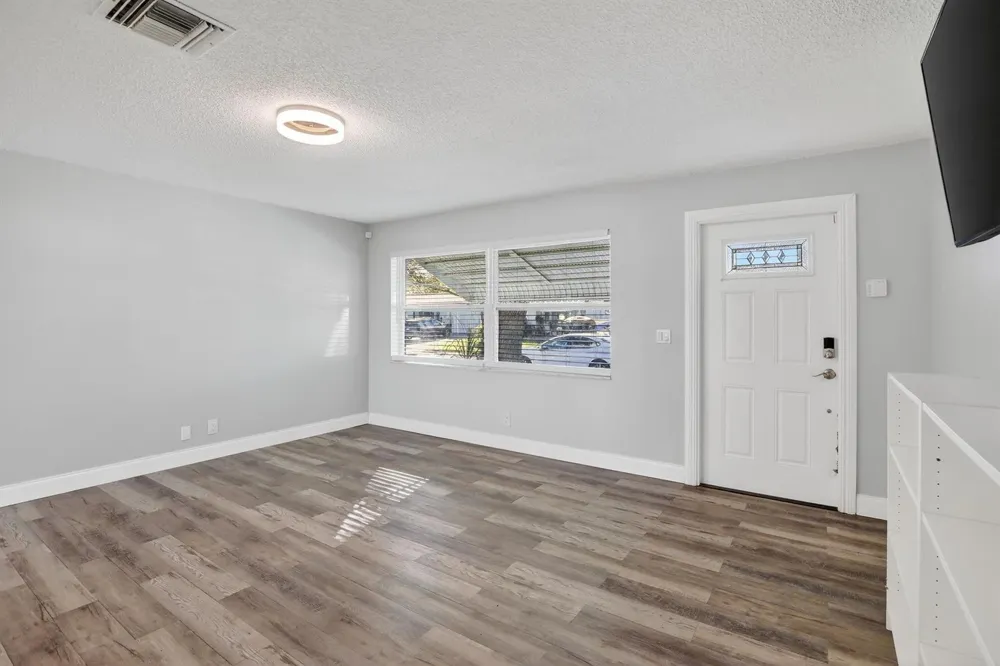 8845 NW 14th Street Plantation, FL 33322