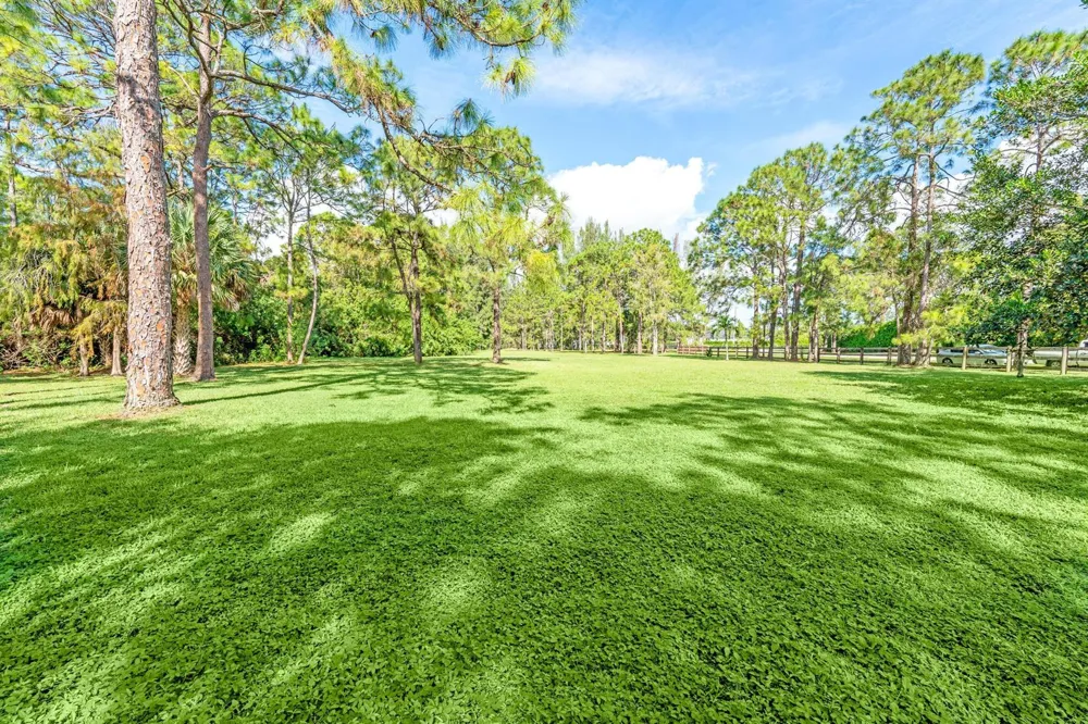 19 Duckweed Road Lake Worth, FL 33449