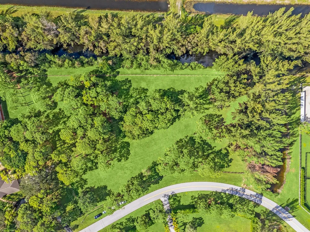 19 Duckweed Road Lake Worth, FL 33449