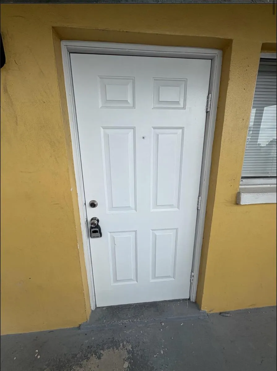 1501 Crescent Circle #E39 Lake Park, FL 33403