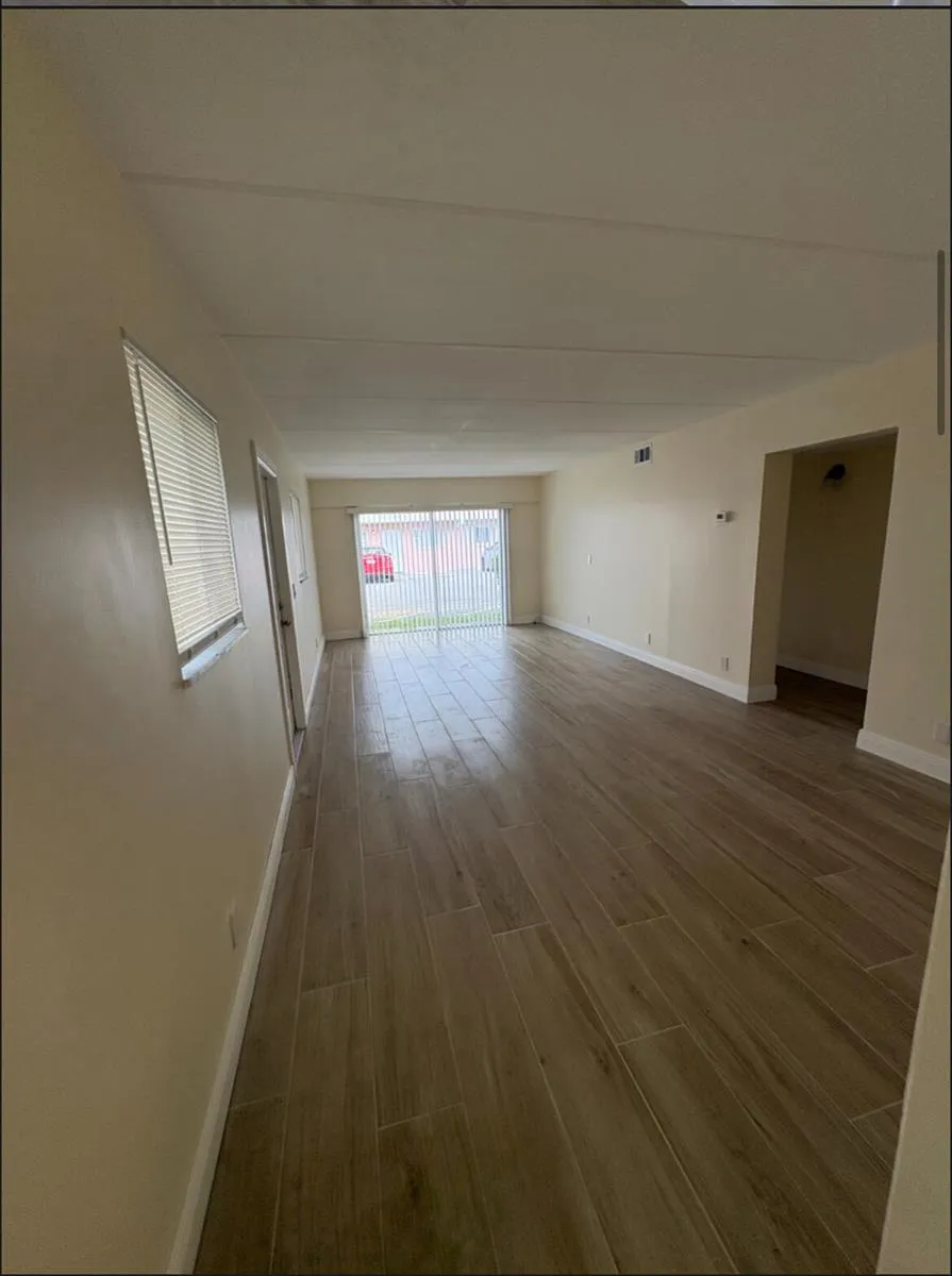 1501 Crescent Circle #E39 Lake Park, FL 33403