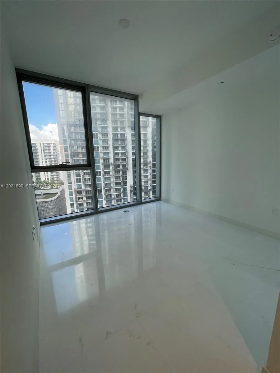300 Biscayne Blvd Way #2008 Miami, FL 33131
