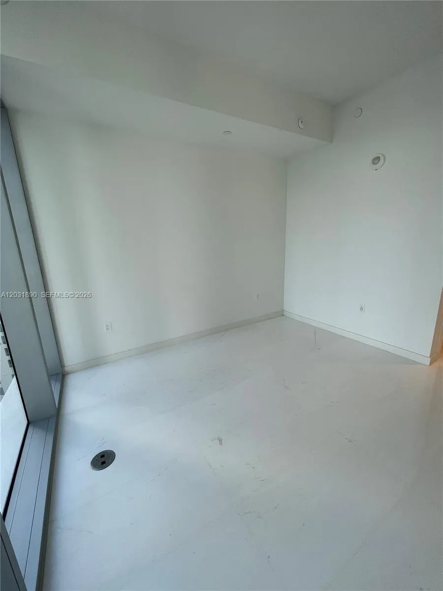 300 Biscayne Blvd Way #2008 Miami, FL 33131