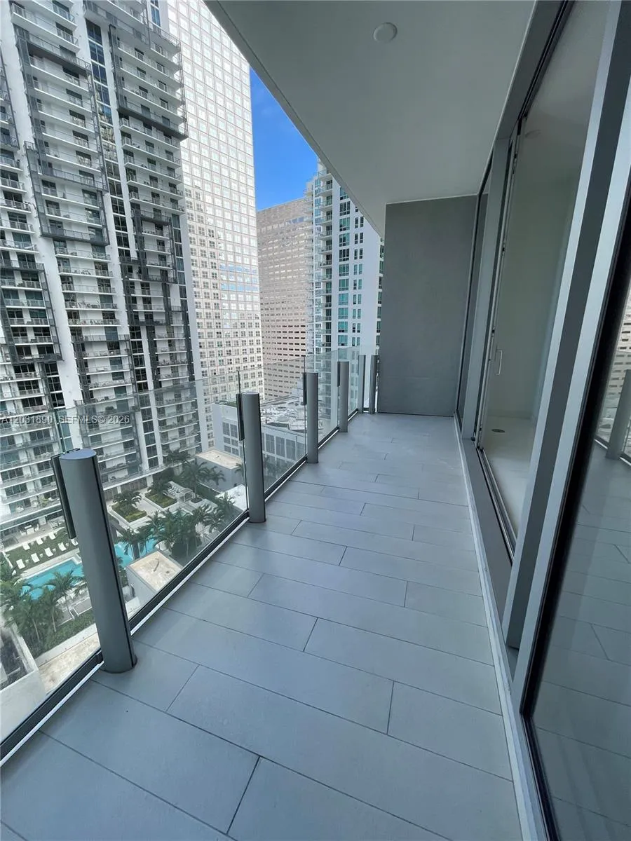 300 Biscayne Blvd Way #2008 Miami, FL 33131