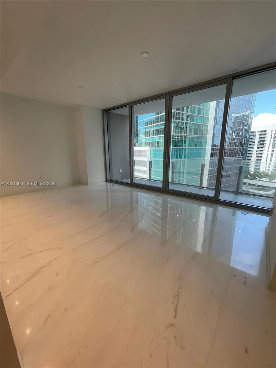 300 Biscayne Blvd Way #2008 Miami, FL 33131