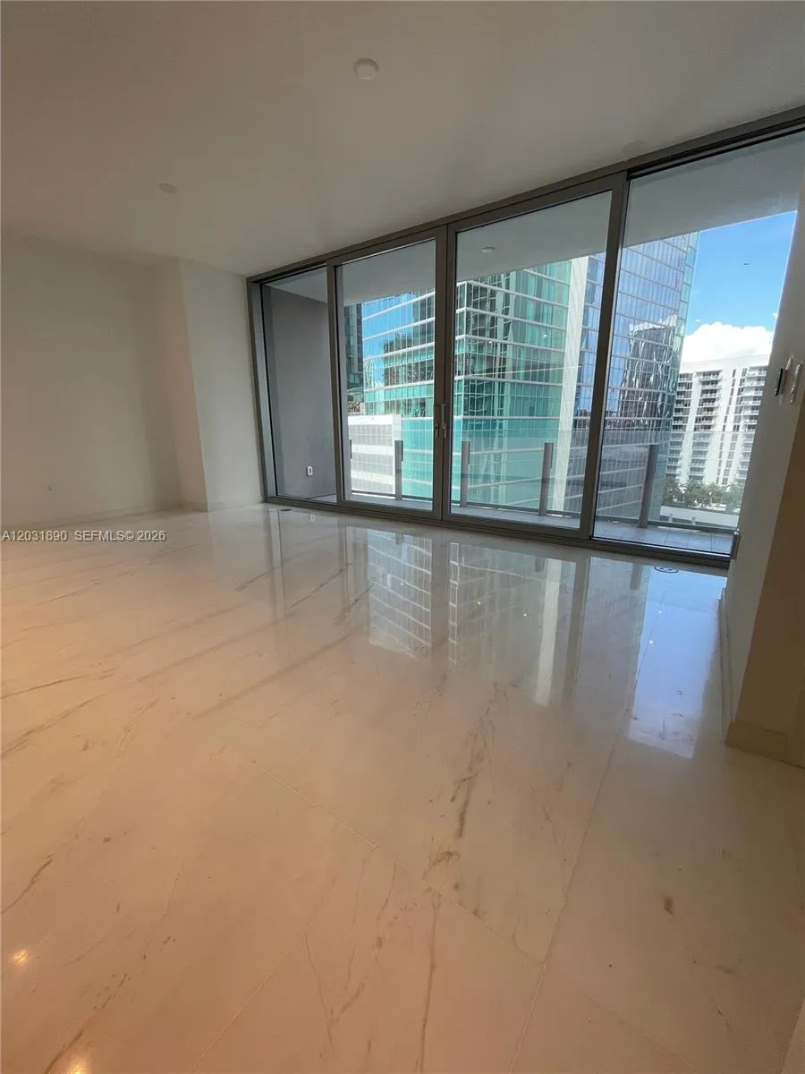 300 Biscayne Blvd Way #2008 Miami, FL 33131